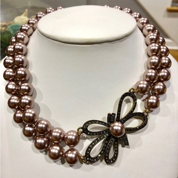 Heidi Daus Swarovski Center Bow Imitation Mauve Pearls Necklace - Picture 2 of 5